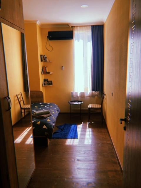 Home Away Home In Heart Of Tiflis Exterior foto