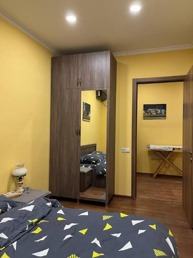 Home Away Home In Heart Of Tiflis Exterior foto